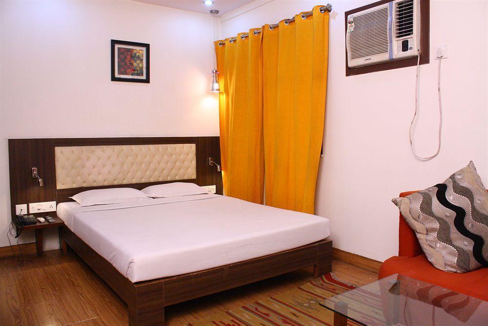 Hotel Crestwood 3*