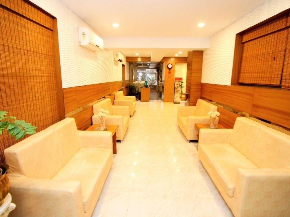Crestwood Hotel Kolkata