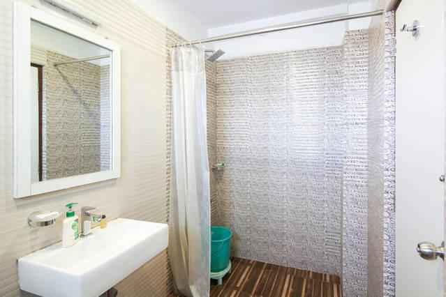 Crestwood 3* Kolkata