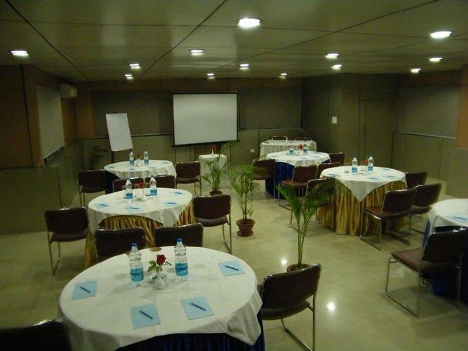 Crestwood 3* Kolkata
